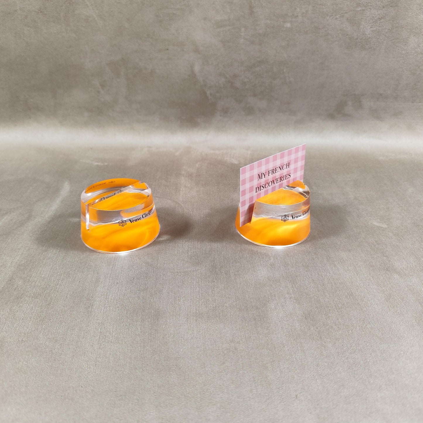 Lot de 2 porte menu/cartes Champagne Veuve Clicquot ligne Trendy Made in France Vintage 1990
