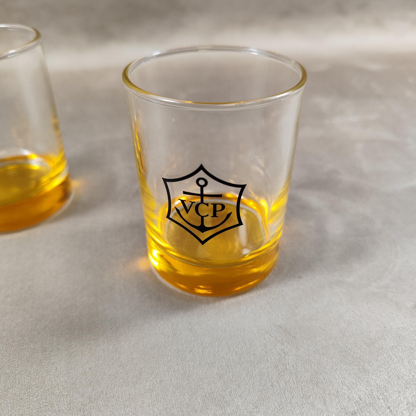 Lot de 2 Verres à eau Veuve Clicquot ligne trendy Made in France Vintage 1990