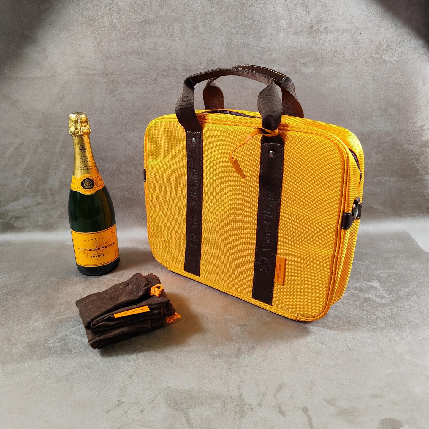Sac Champagne Veuve Clicquot pour ordinateur portable Made in France Vintage 2000