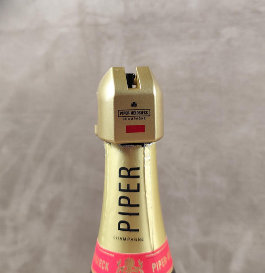 Bouchon stoppeur en plastique pour bouteille de Champagne Piper-Heidsieck Made in France Vintage 1990