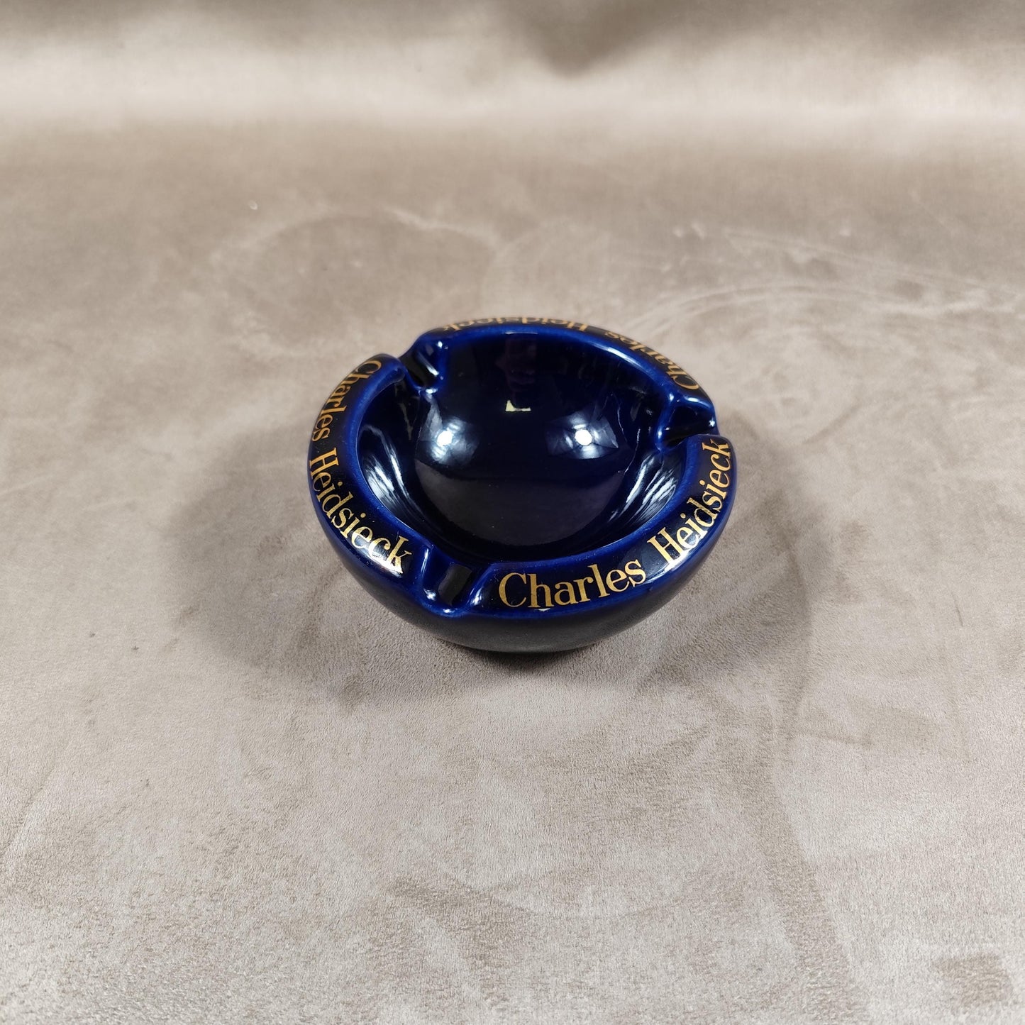 Cendrier Champagne Charles Heidsieck en céramique bleue Made in France Vintage 1980