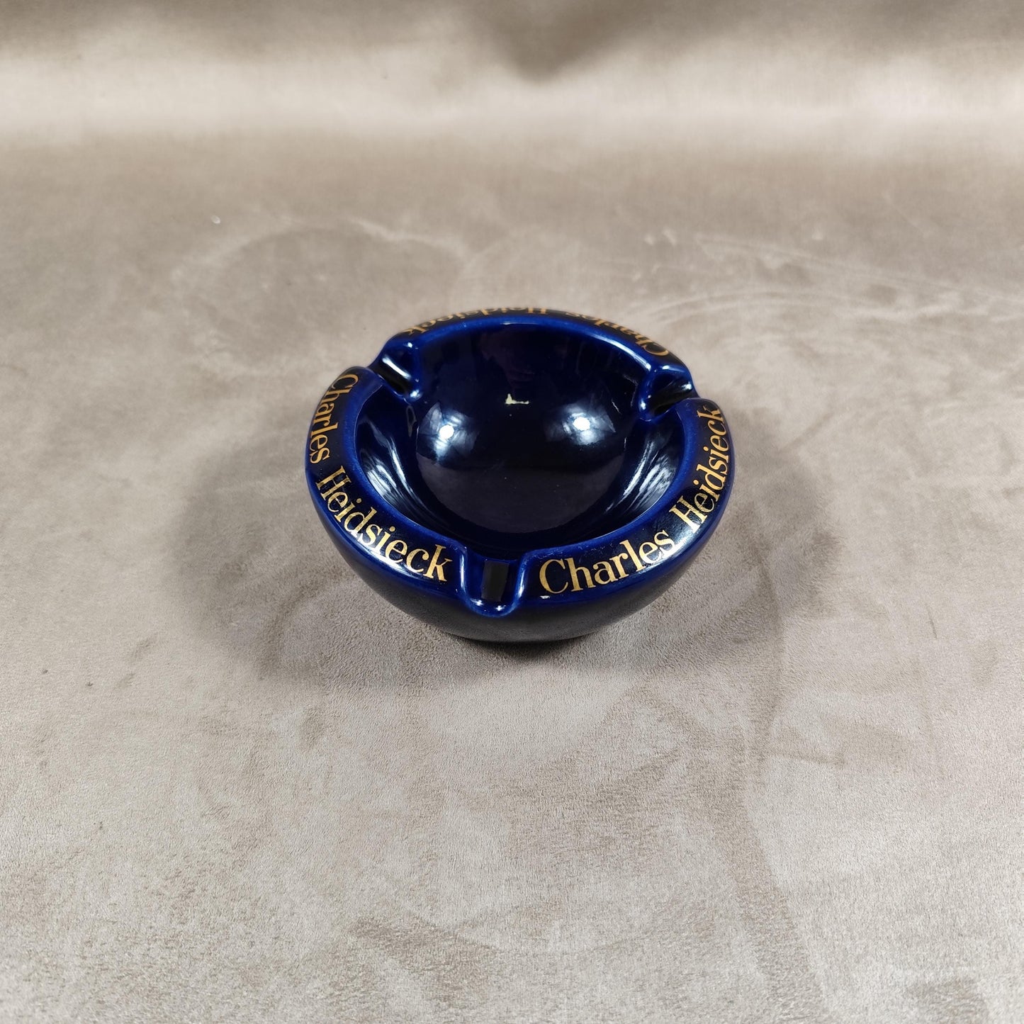 Cendrier Champagne Charles Heidsieck en céramique bleue Made in France Vintage 1980