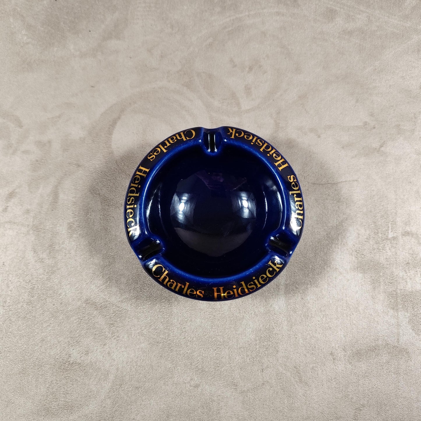 Cendrier Champagne Charles Heidsieck en céramique bleue Made in France Vintage 1980