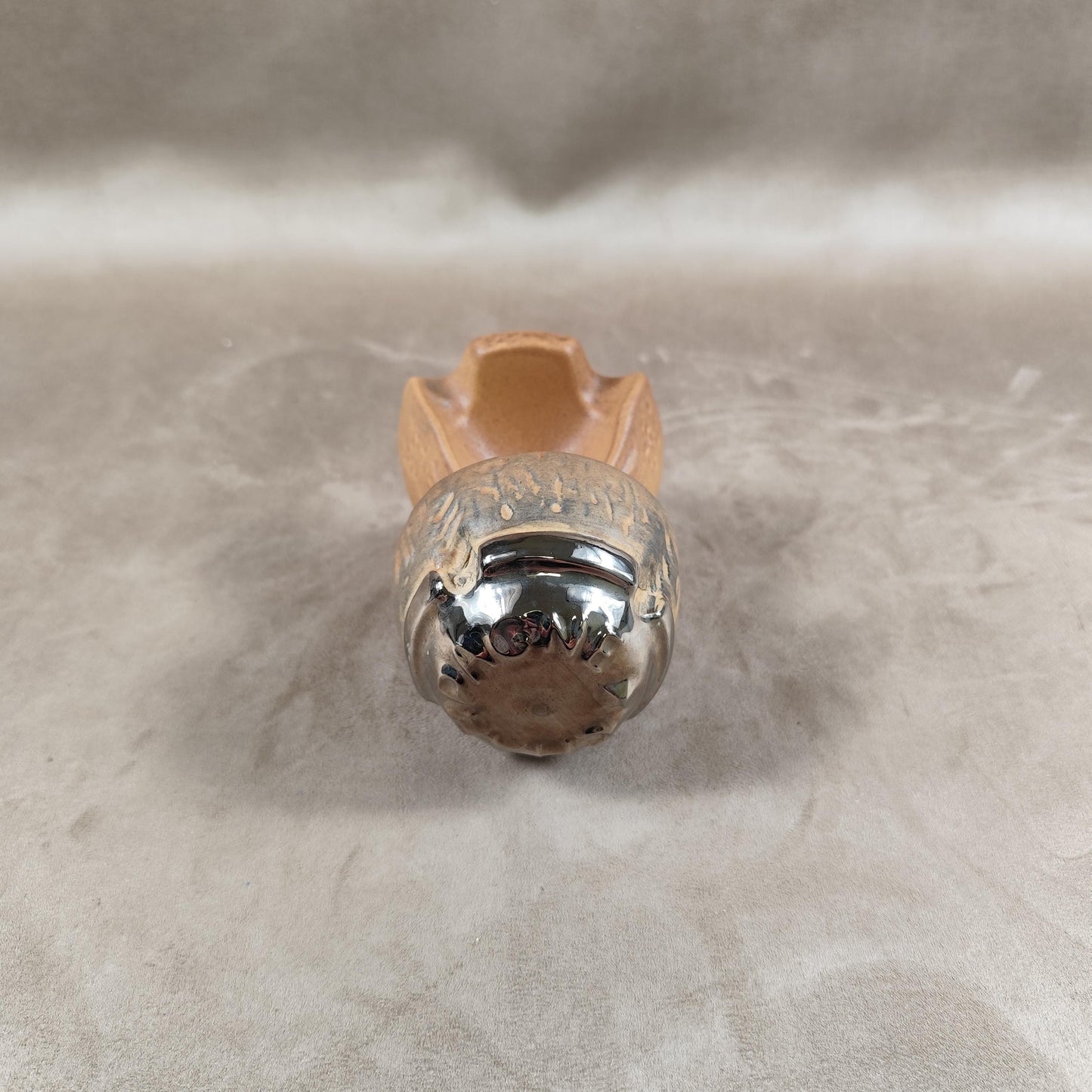 Cendrier en forme de bouchon de Champagne Lucien Baumet en faience de Villenauxe Made in France Vintage 1980
