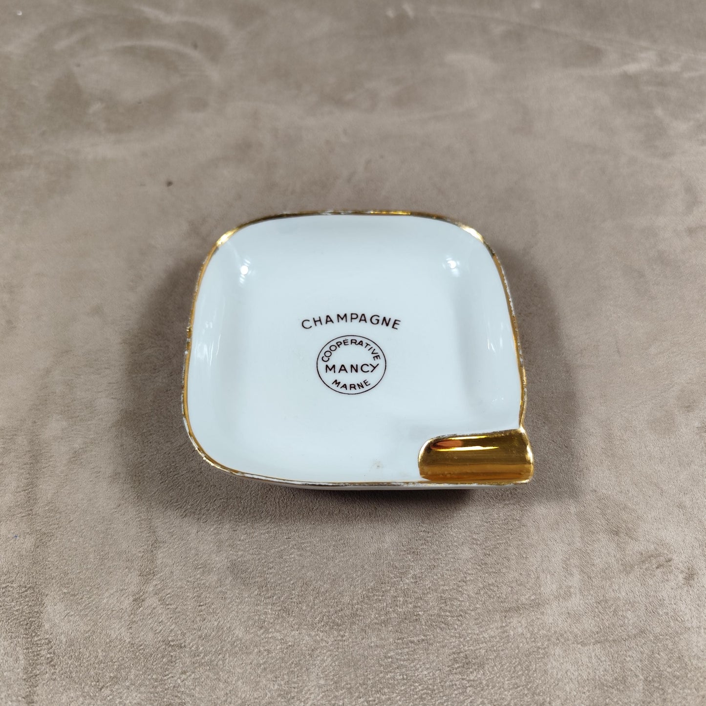 Cendrier publicitaire Champagne Cooperative de Mancy en faience par Villenauxe Made in France 1950