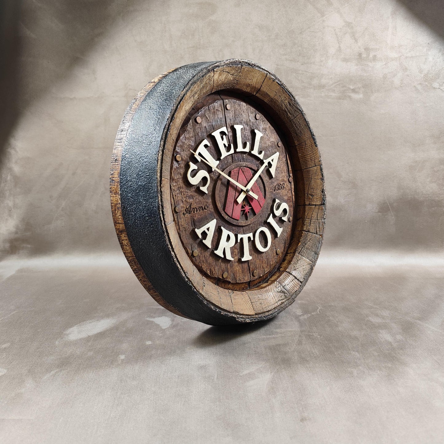 Horloge Bière Stella Artois en forme de tonneau Made in France Vintage 1980