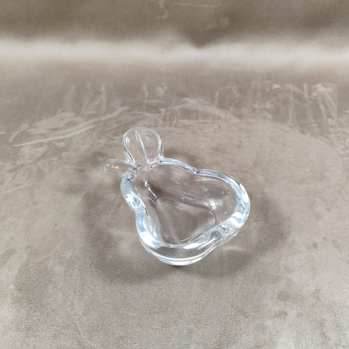 Cendrier en forme de poire en cristal par Art Vannes Made in France Vintage 1970