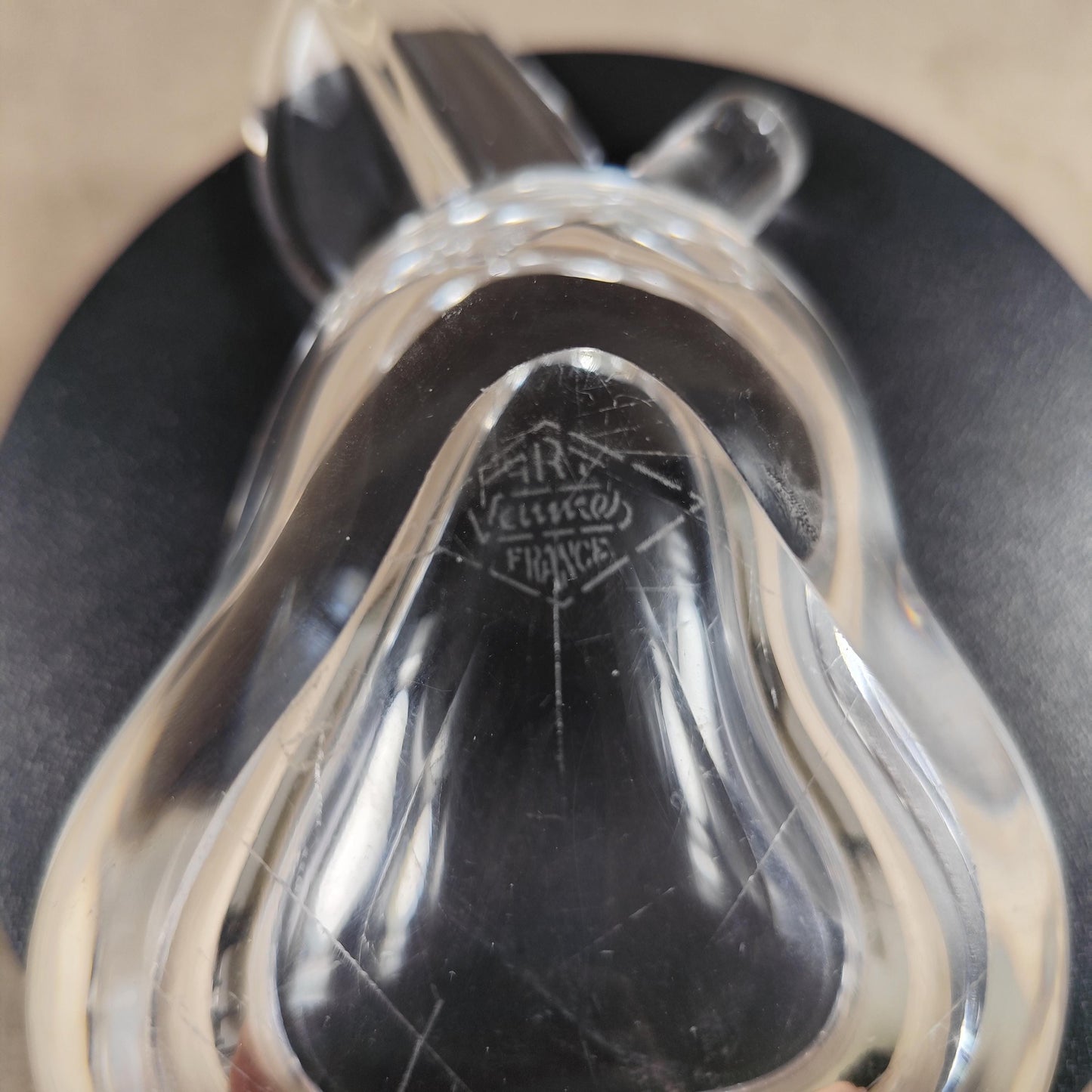 Cendrier en forme de poire en cristal par Art Vannes Made in France Vintage 1970