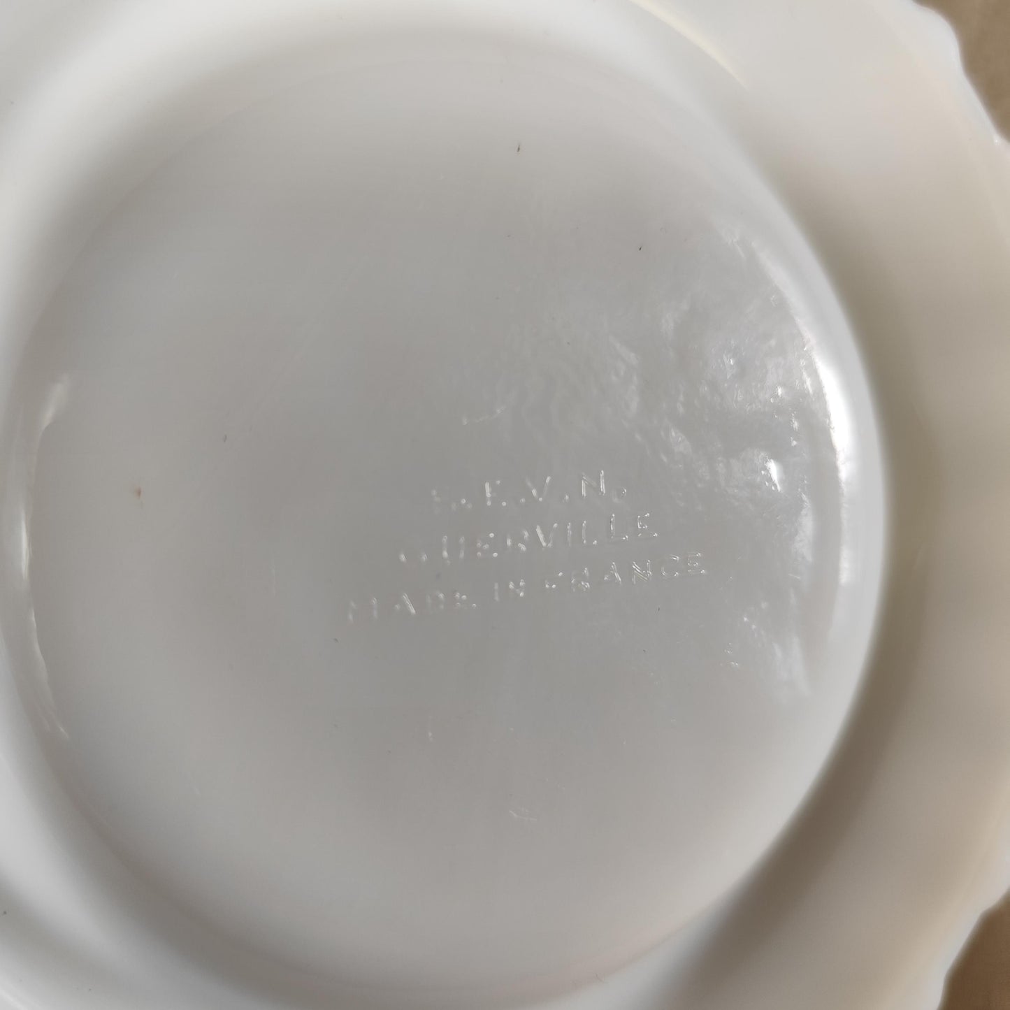 Cendrier Publicitaire Vichy Celestins en verre Made in France Vintage 1980