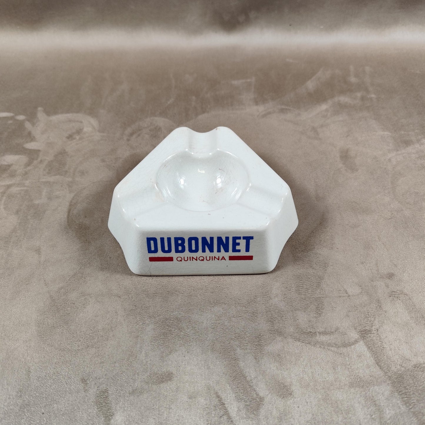 Cendrier Publicitaire triangulaire Liqueur Dubonnet en faience Made in France Vintage 1970