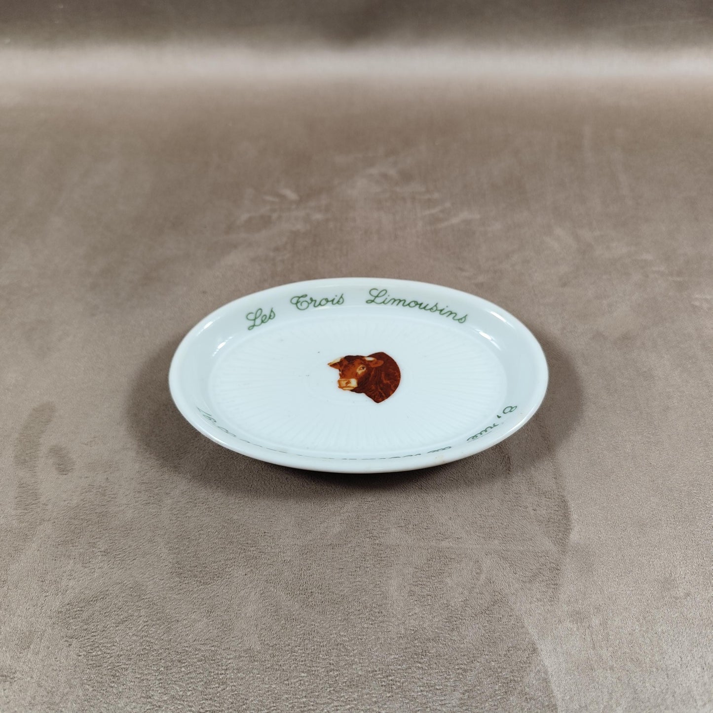 Cendrier Publicitaire Les Trois Limousins Paris en faience par GDA Limoges Made in France Vintage 1970