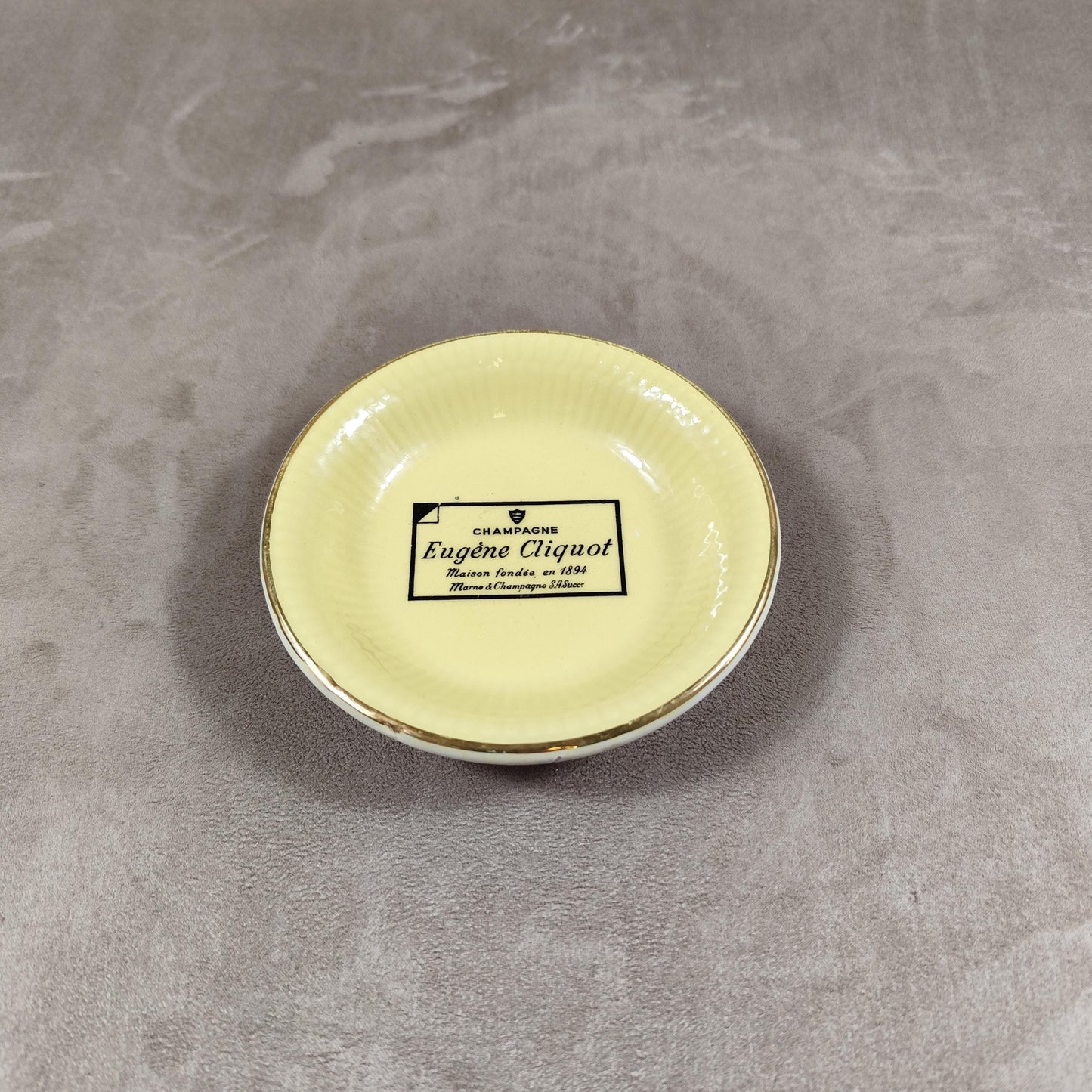 Cendrier Publicitaire Champagne Eugène Cliquot en faience par Orchies Made in France Vintage 1970