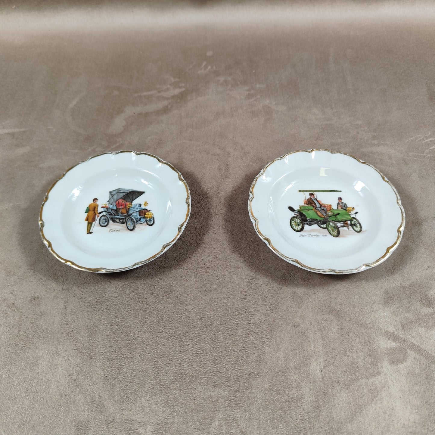 Lot de 2 Cendriers en Porcelaine de Limoges Voitures Pepe Waverley, Fiat Made in France Vintage 1970