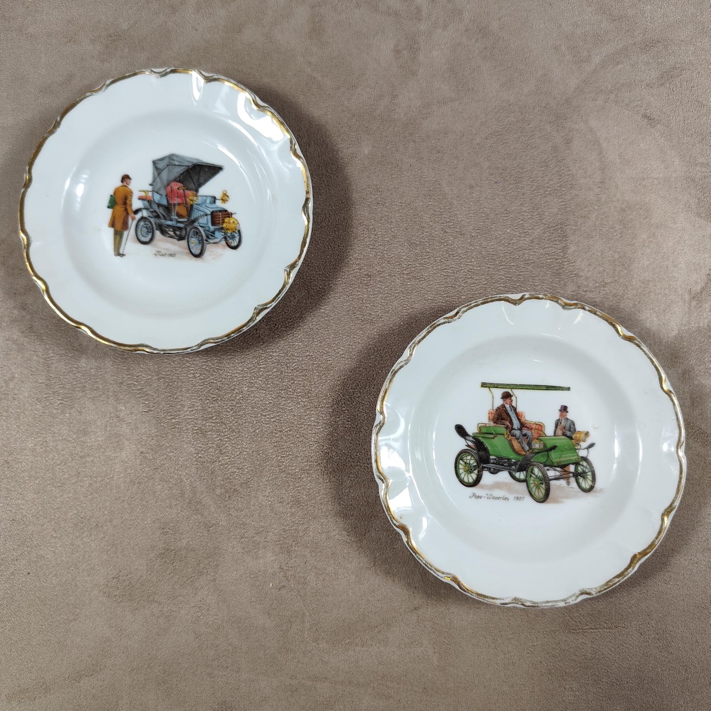Lot de 2 Cendriers en Porcelaine de Limoges Voitures Pepe Waverley, Fiat Made in France Vintage 1970