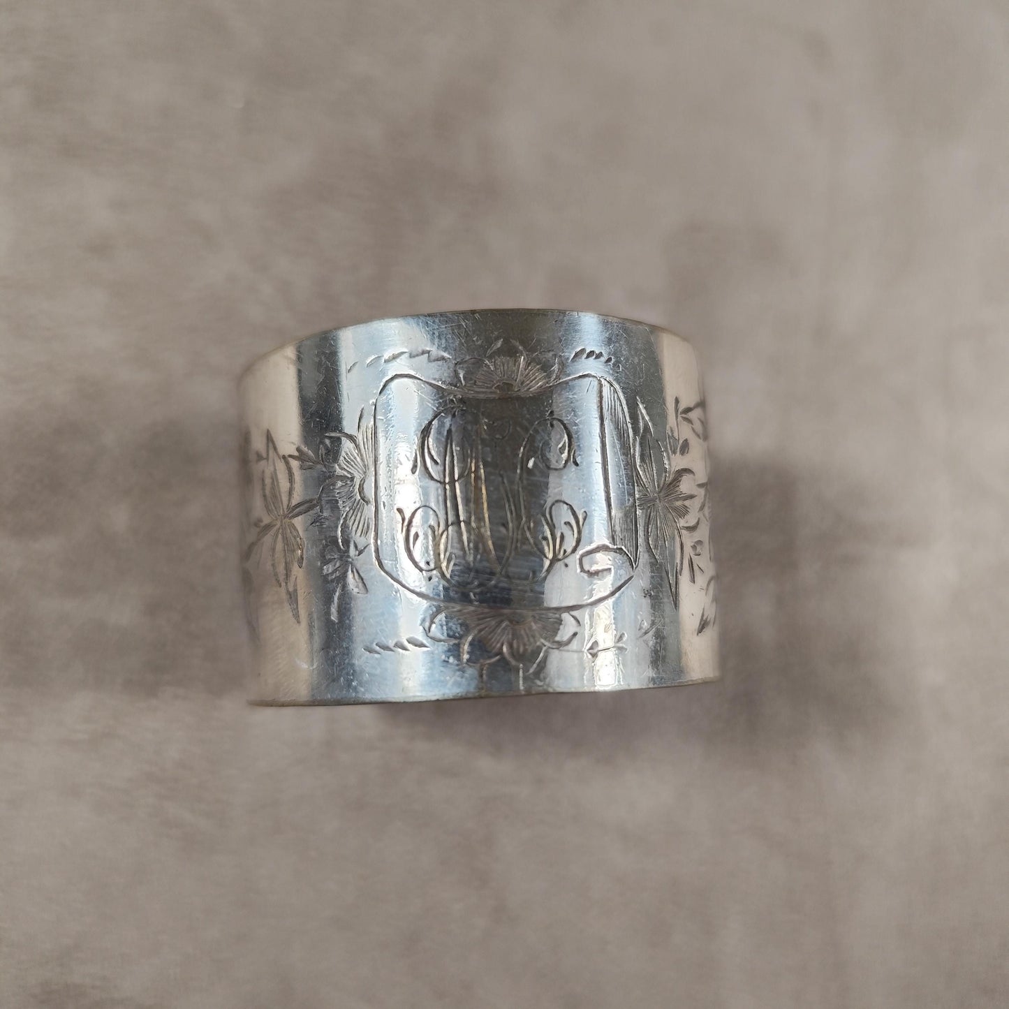 Rond de Serviette en Métal Argenté Poinçon d'orfèvre Cailar Bayard Made in France Vintage 1900