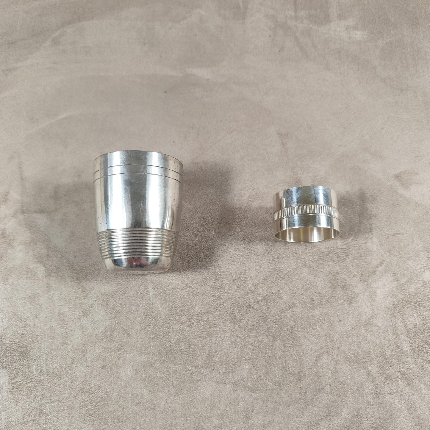 Ecrin Timbale de baptêmes et rond de serviette en métal argenté Made in France Vintage 1970