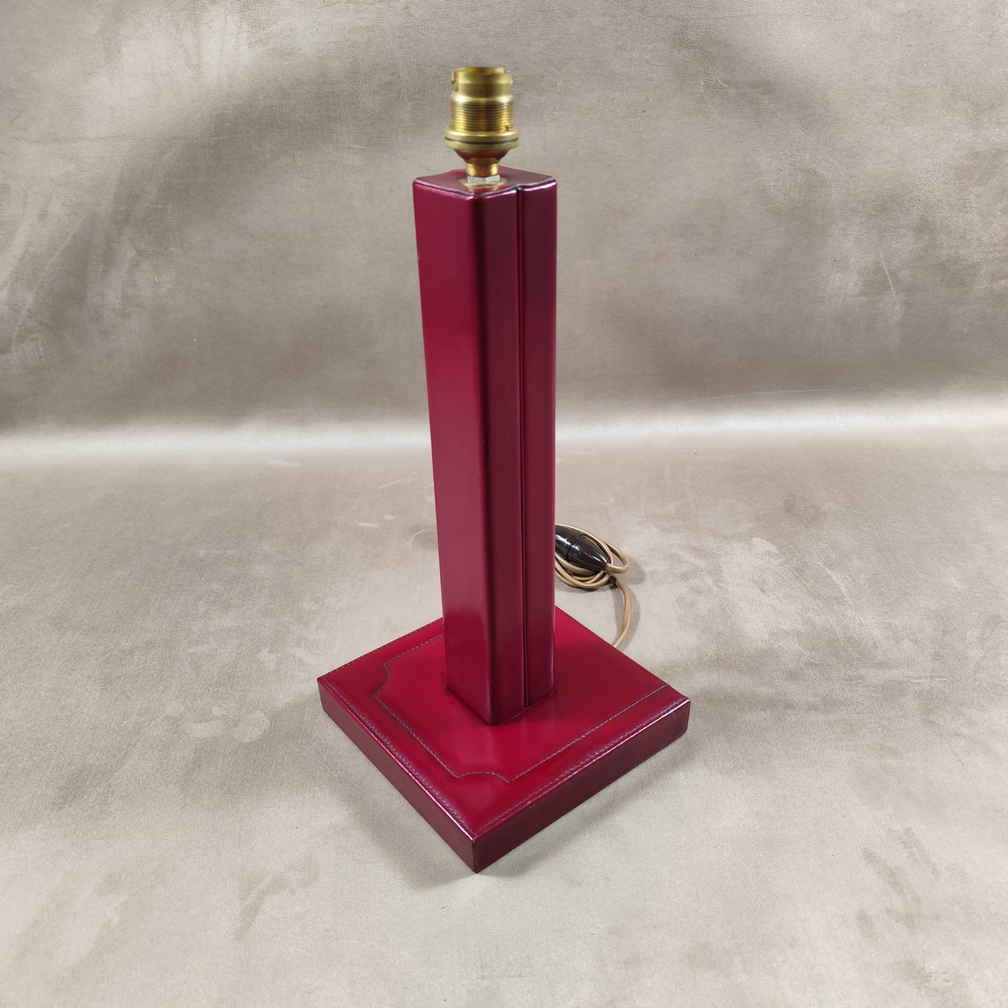 RARE Magnifique pied de lampe en cuir bordeaux Le Tanneur vintage Made in France 1950