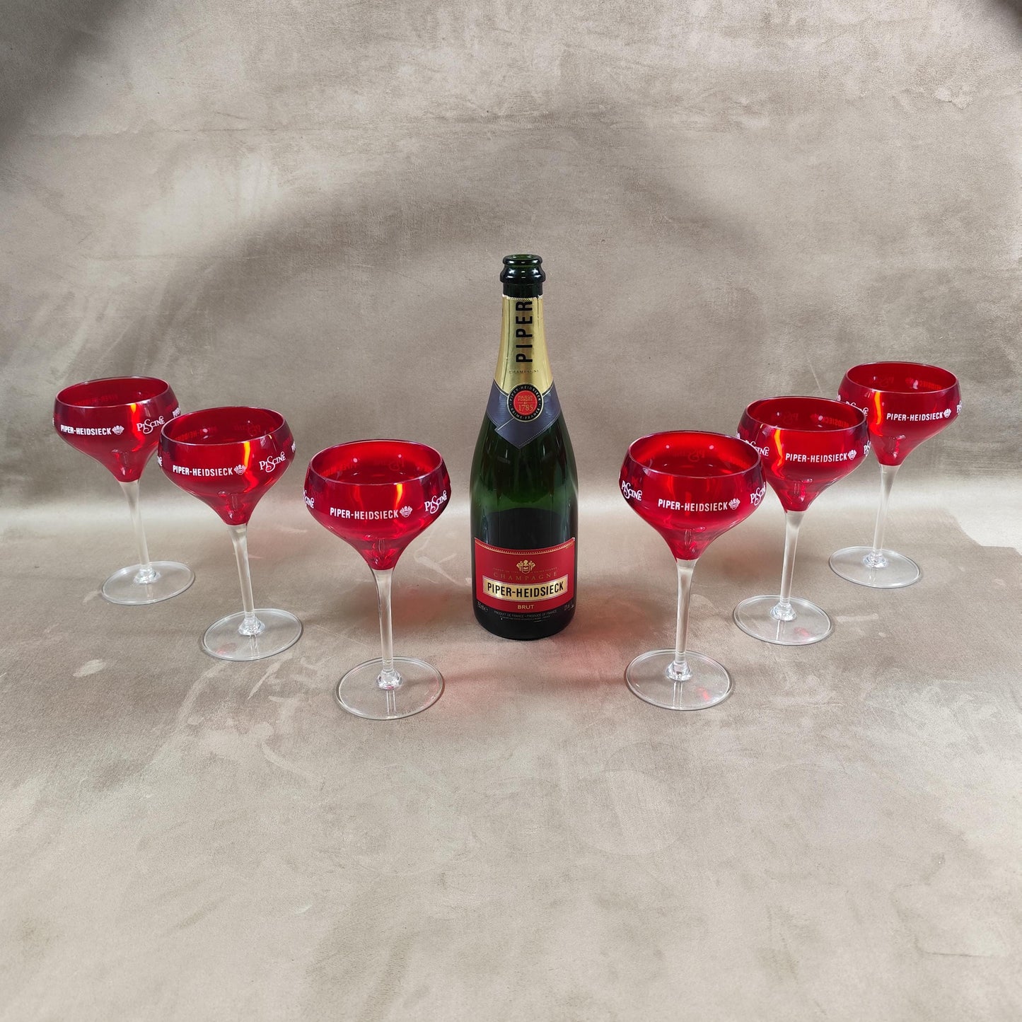 Lot de 6 flûtes piscine à Champagne Piper-Heidsieck en Plexiglas rouge Made in France Vintage 1980