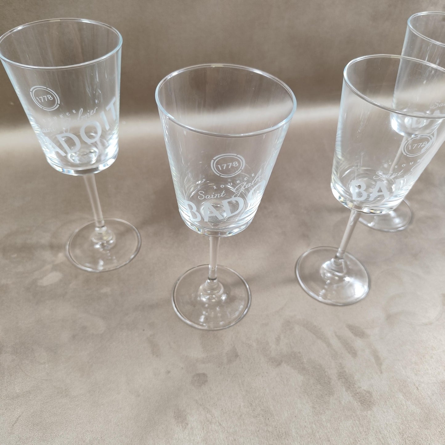 Lot de 4 verres Badoit eau gazeuse Made in France Vintage 1980