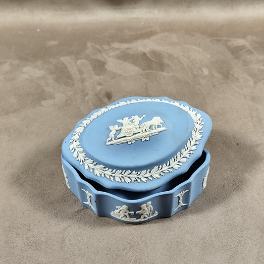 Petite boite à savon Jaspeware en biscuit bleu Wedgwood Made in England Vintage 1970
