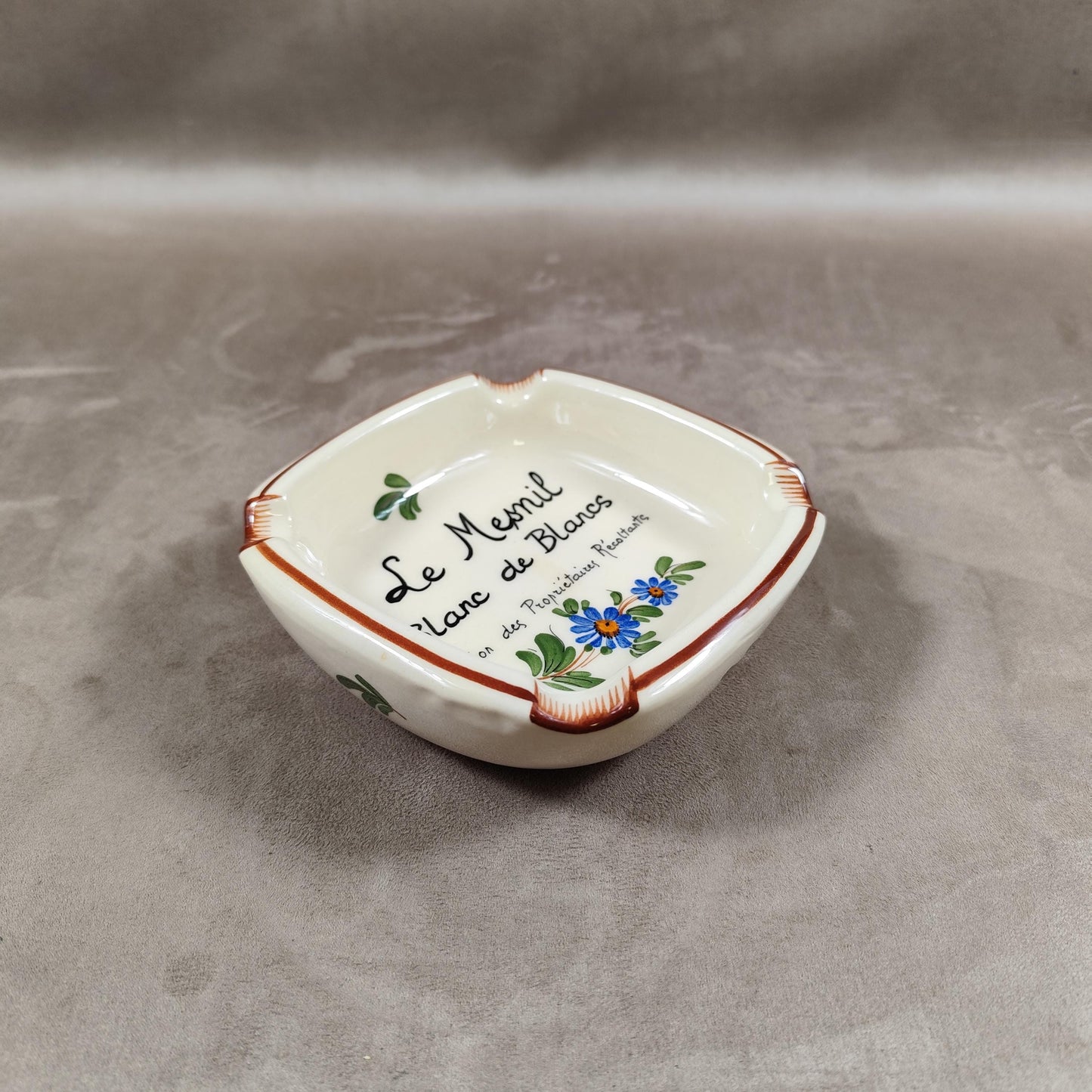 Cendrier Publicitaire Union des Propriétaires Récoltants Le Mesnil en faience Made in France 1970