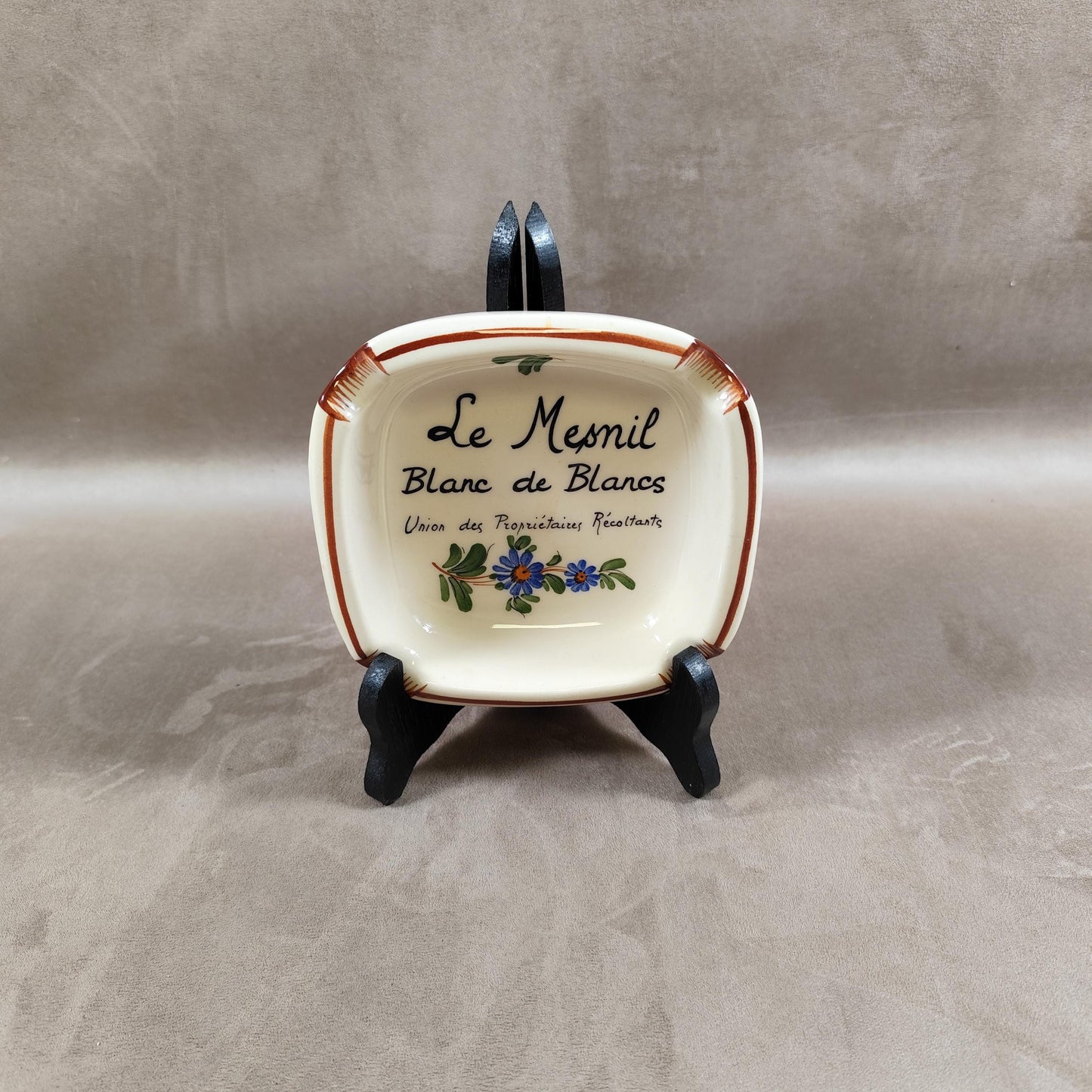 Cendrier Publicitaire Union des Propriétaires Récoltants Le Mesnil en faience Made in France 1970