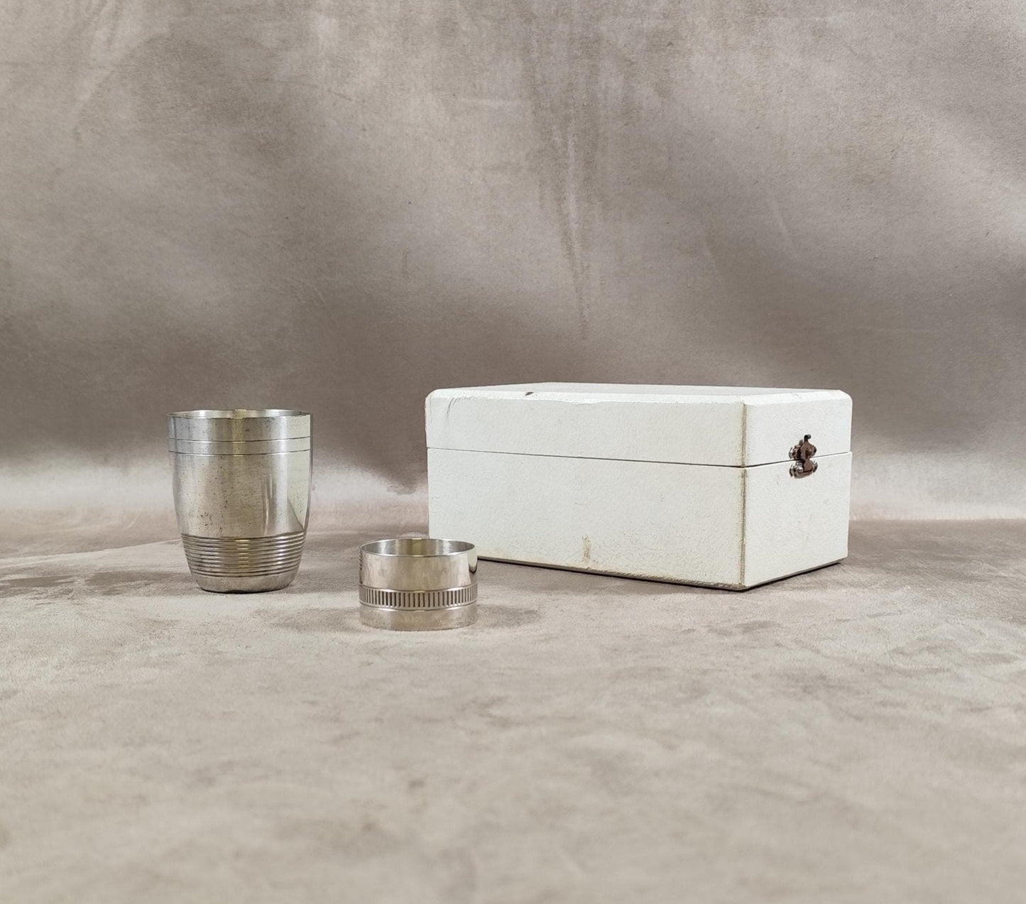 Ecrin Timbale de baptêmes et rond de serviette en métal argenté Made in France Vintage 1970