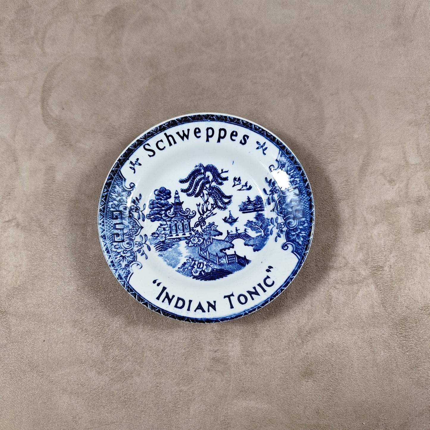 Coupelle, cendrier, vide poche Schweppes Indian Tonic en faïence par Keller Guérin Lunéville Made in France Vintage 1970