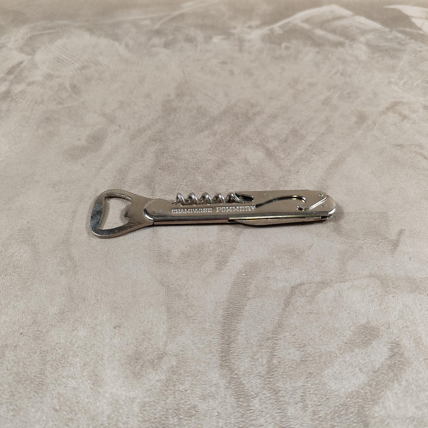 Décapsuleur, Tire-bouchon Champagne Pommery en métal Made in France Vintage 1970