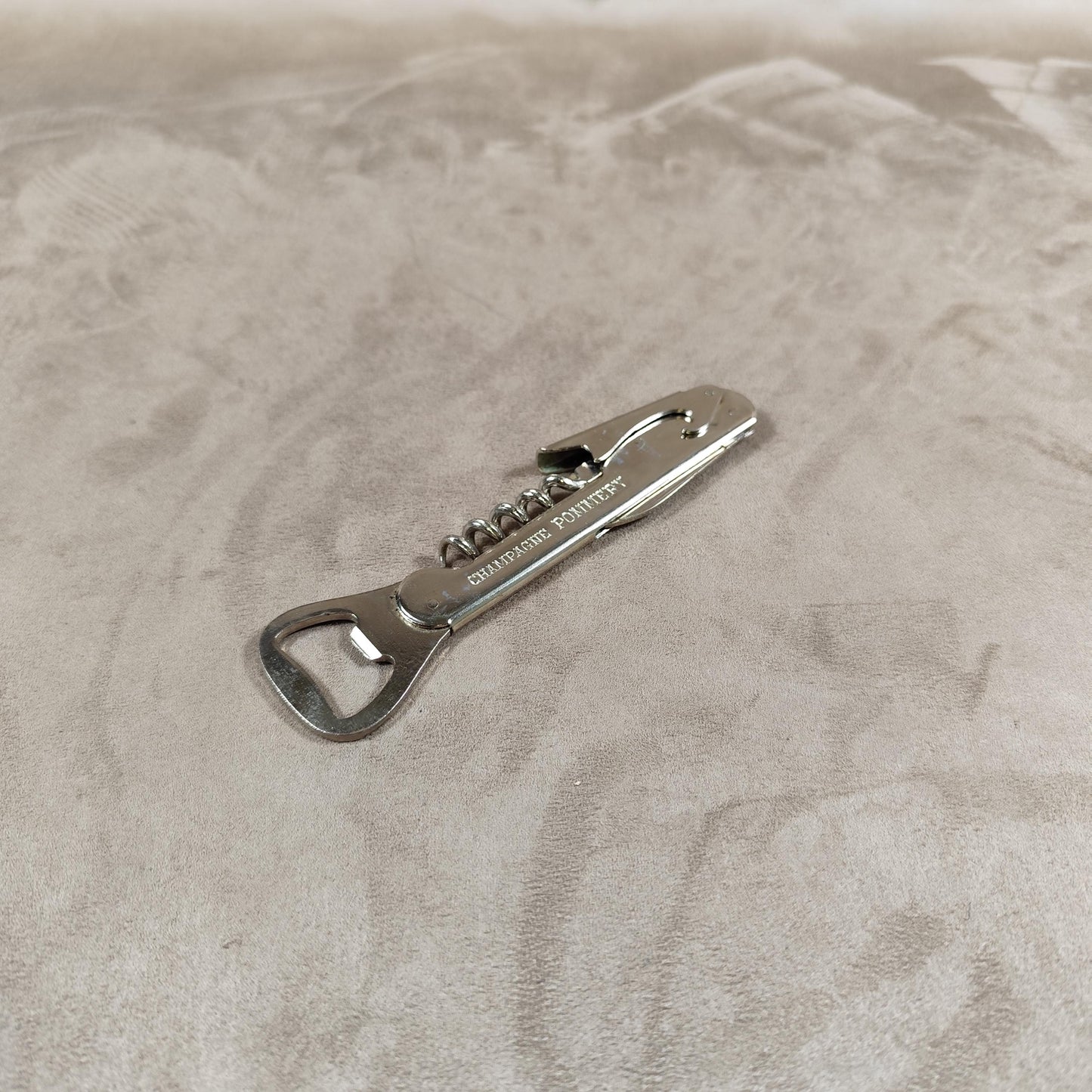 Décapsuleur, Tire-bouchon Champagne Pommery en métal Made in France Vintage 1970