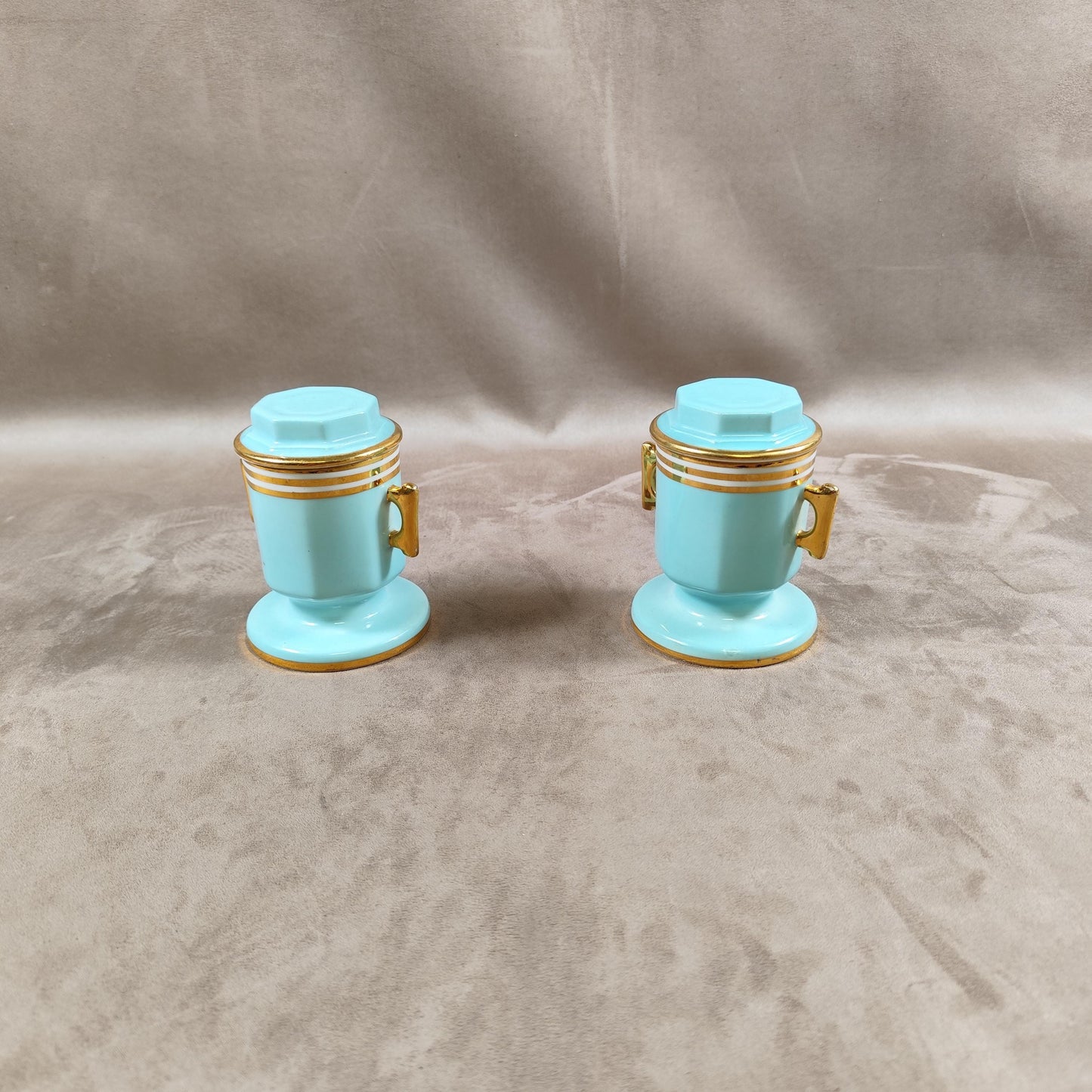 Lot de 2 filtres à Thé en porcelaine par Aluminite Made in France Vintage 1970