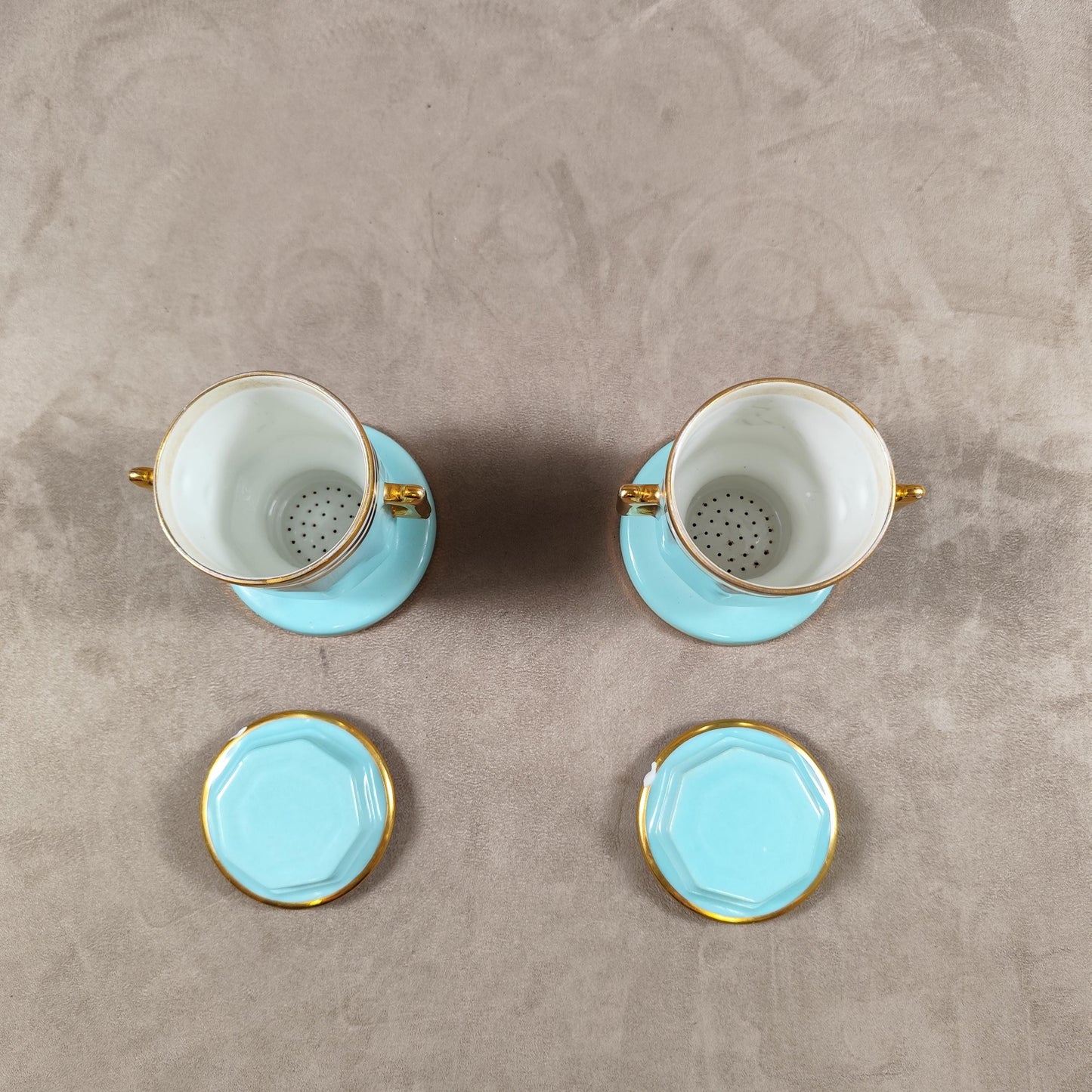 Lot de 2 filtres à Thé en porcelaine par Aluminite Made in France Vintage 1970