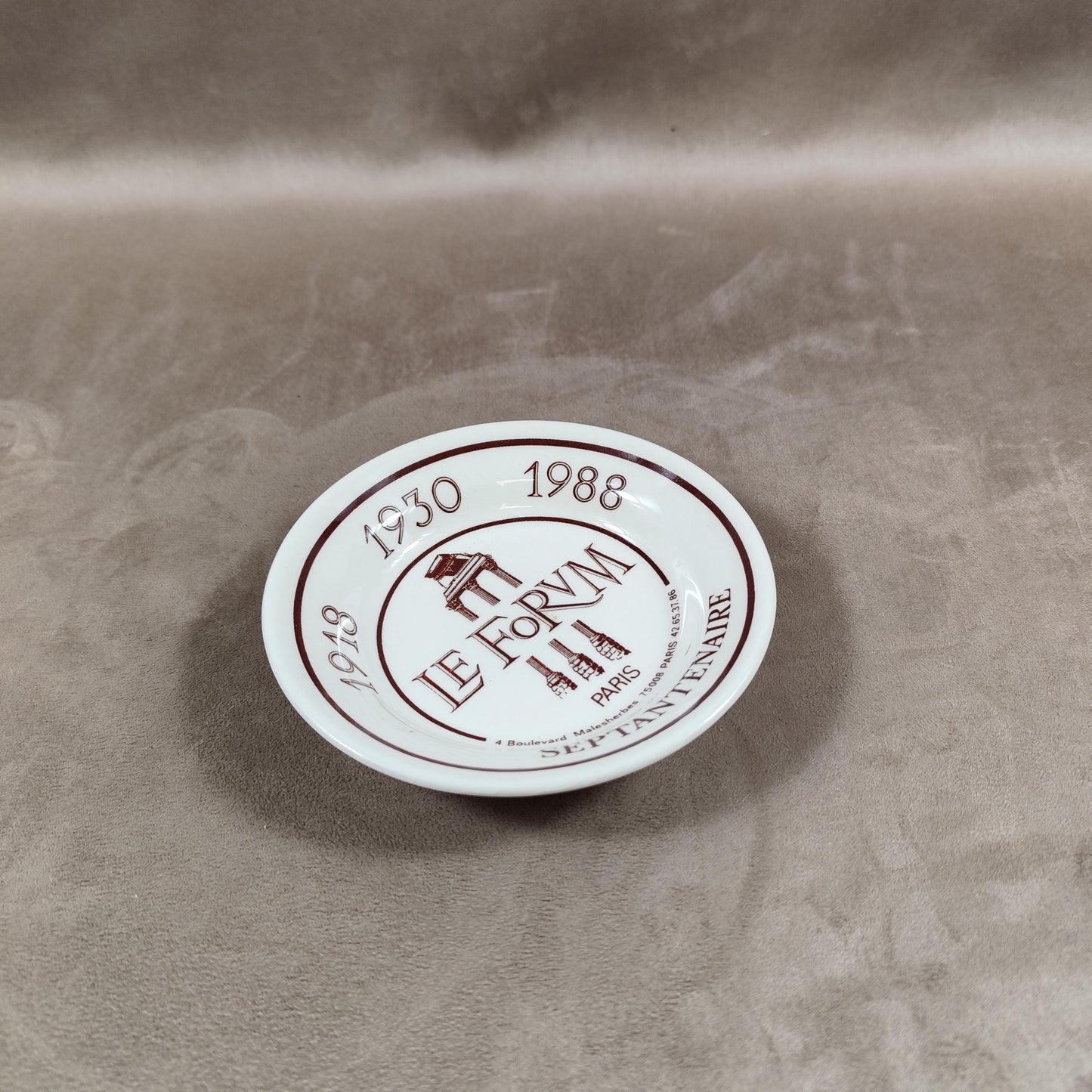 Cendrier Publicitaire Le Forum Forvm Septantenaire en faience Made in France Vintage 1980