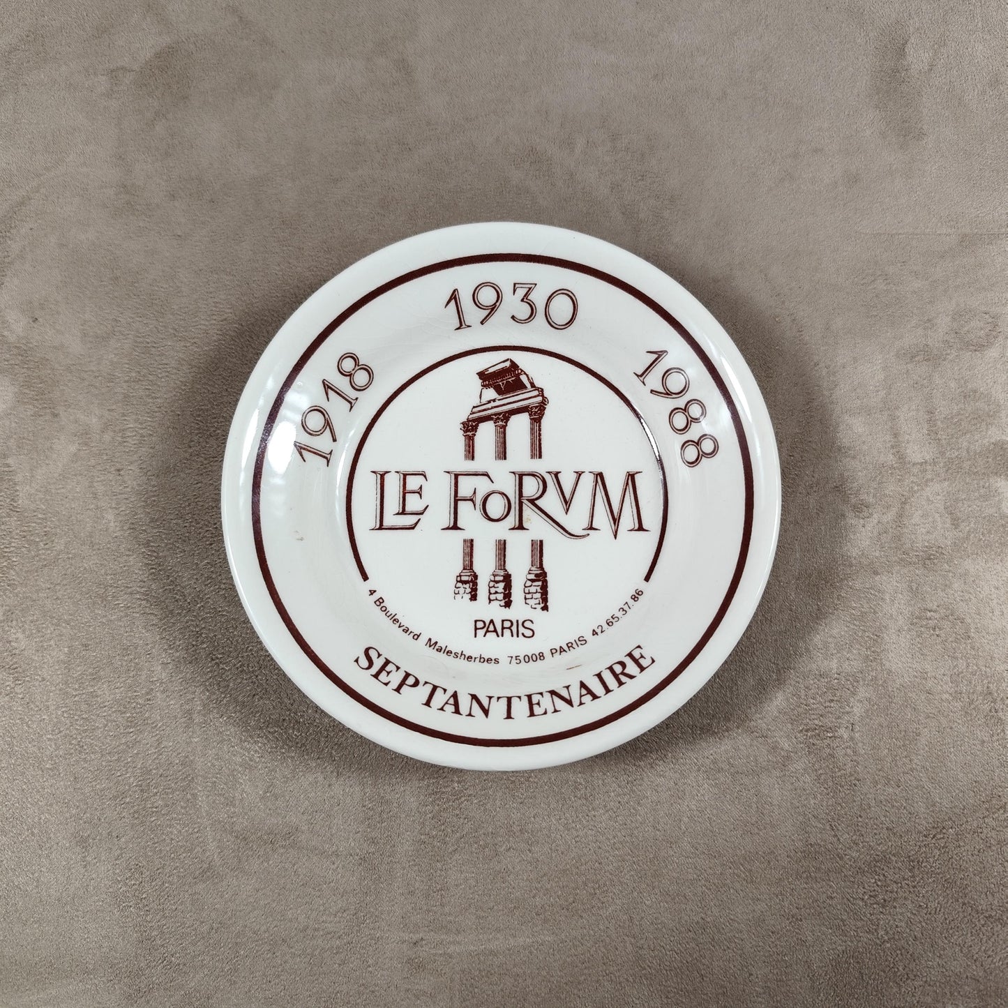 Cendrier Publicitaire Le Forum Forvm Septantenaire en faience Made in France Vintage 1980