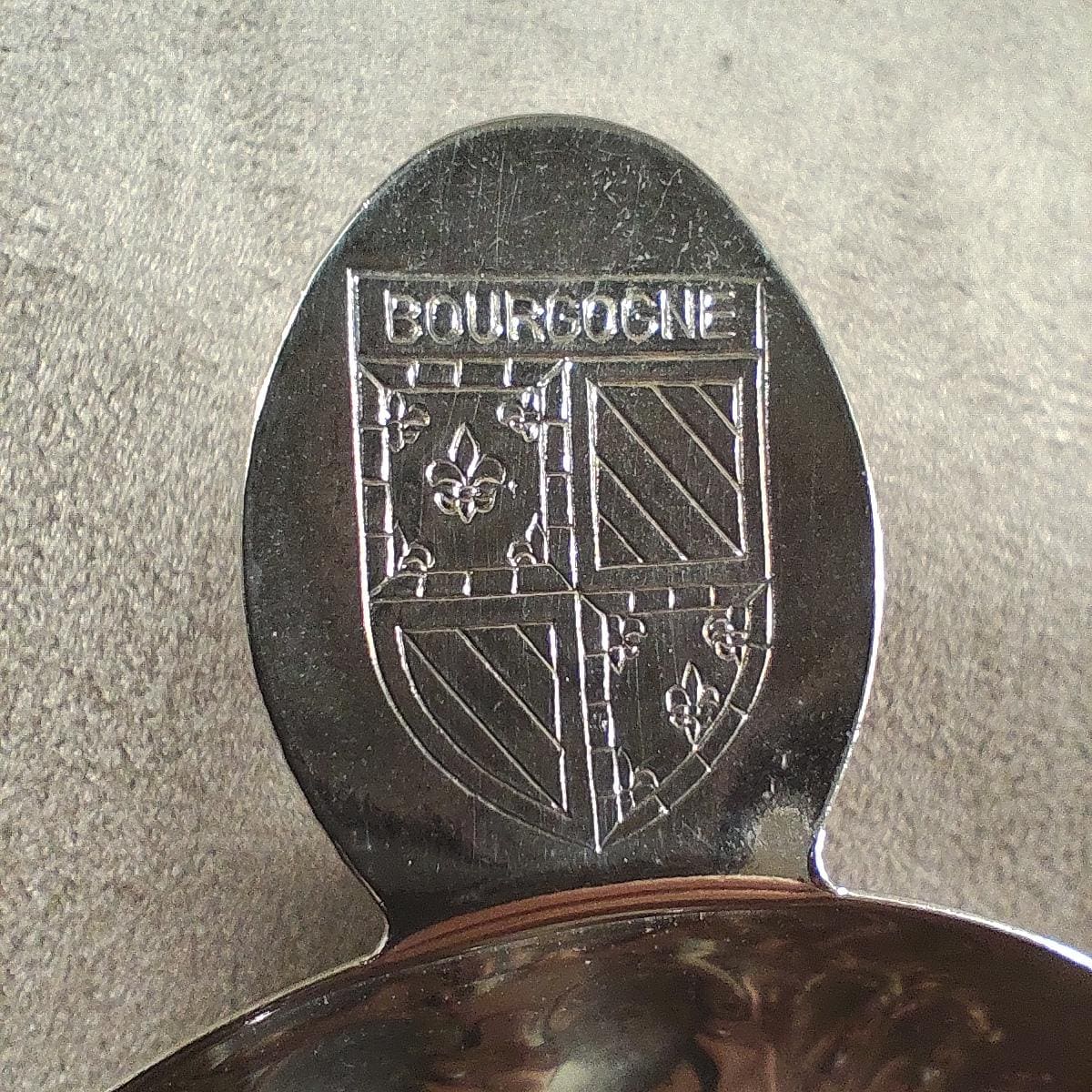 Tastevin en acier blason Bourgogne Made in France Vintage 1970