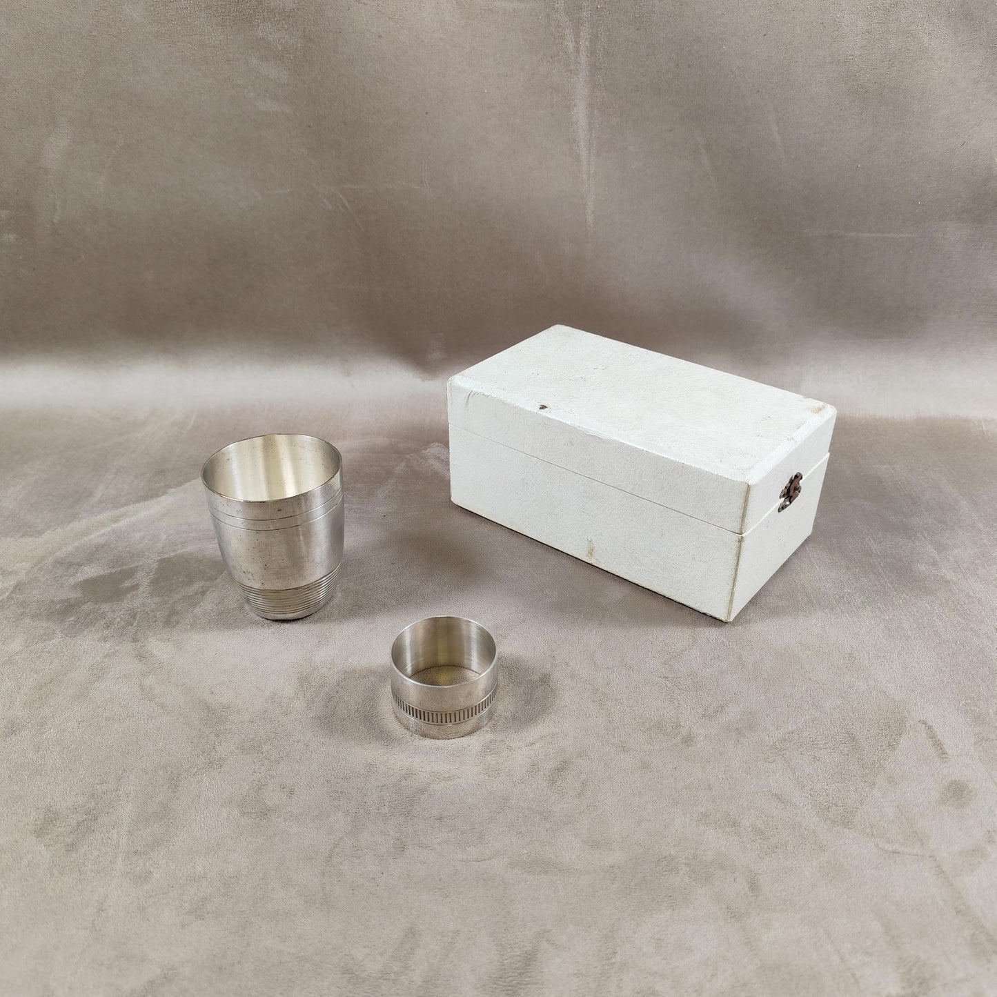 Ecrin Timbale de baptêmes et rond de serviette en métal argenté Made in France Vintage 1970