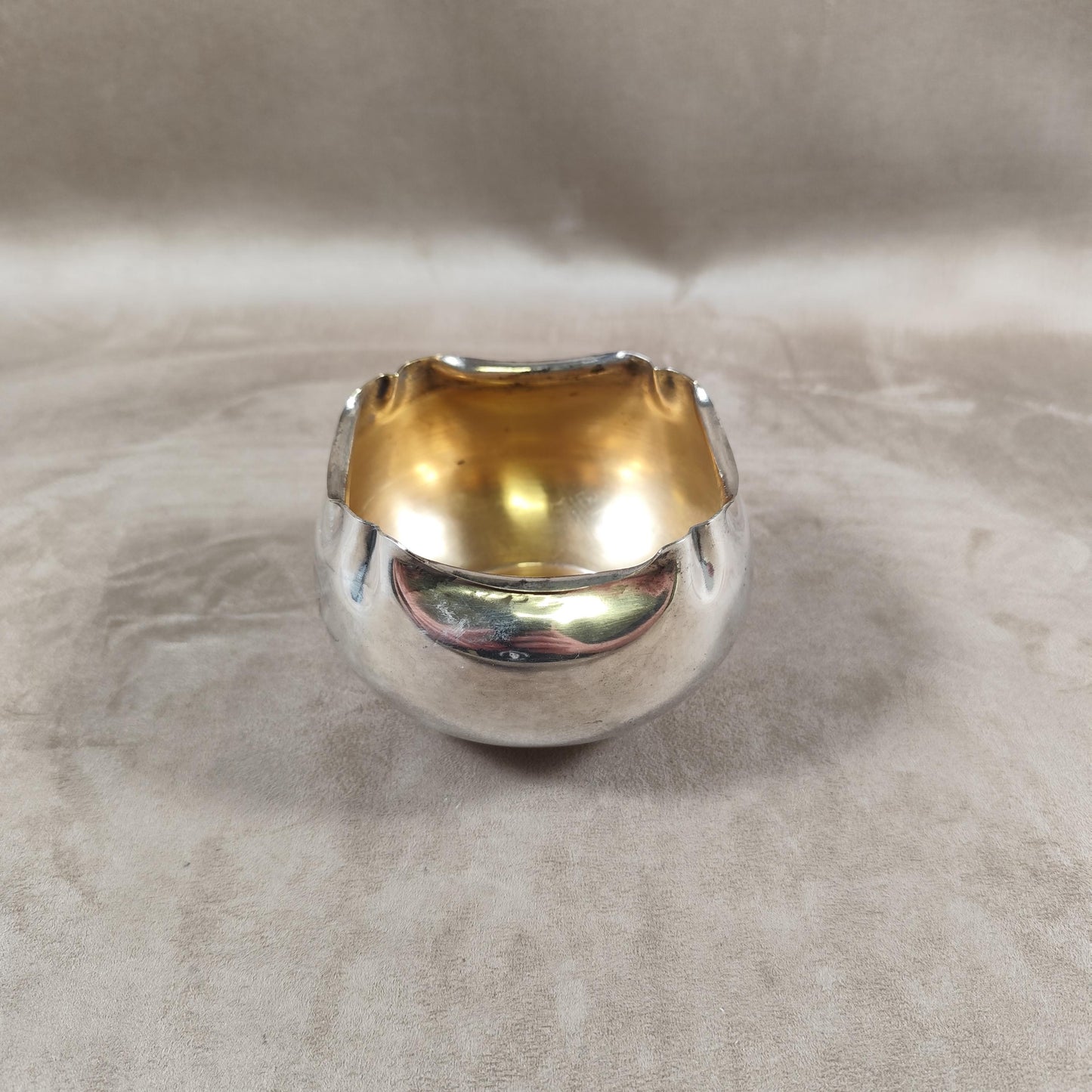 Pot en métal argenté avec poinçon dorfèvre P.Foucard Made in France Vintage 1960