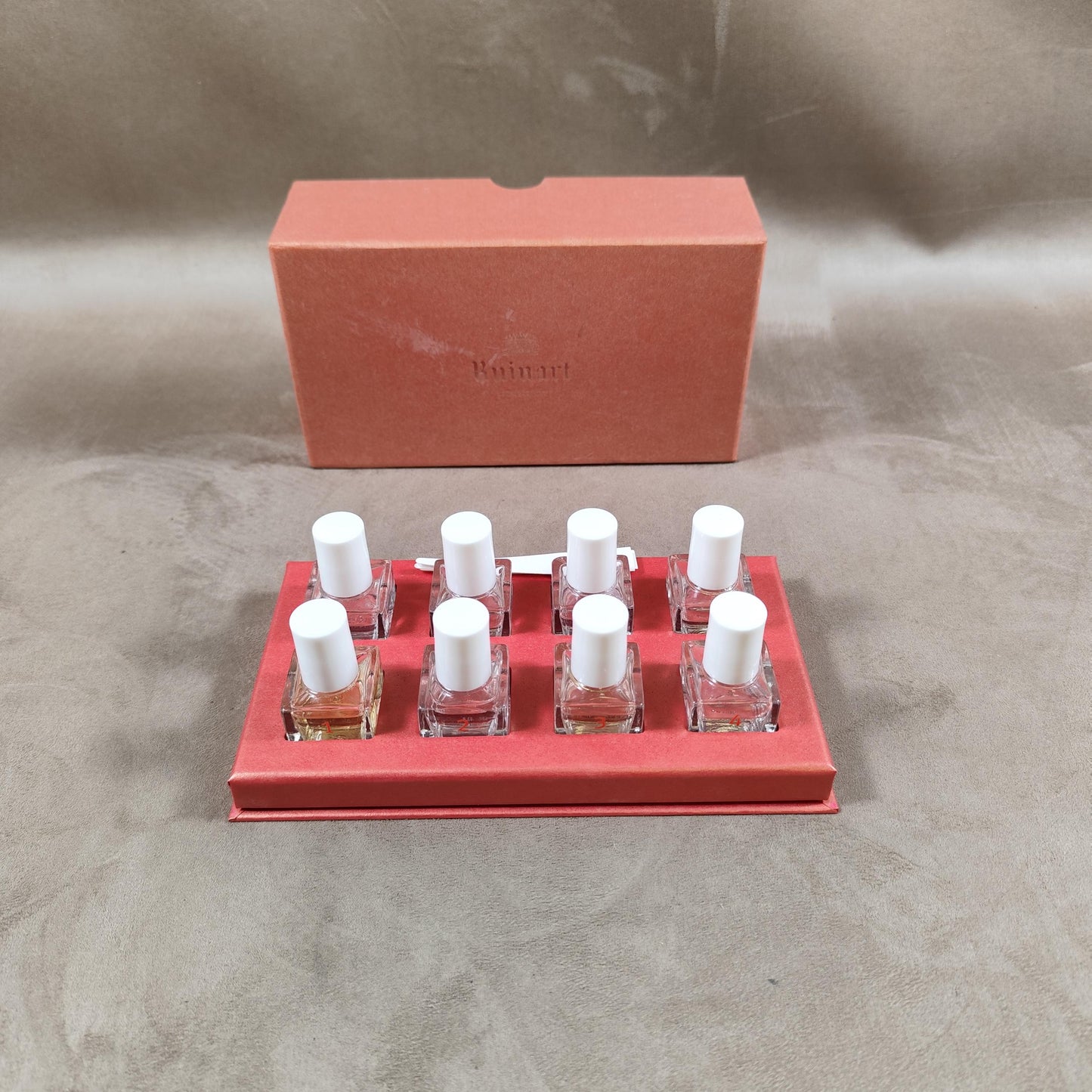 RARE Coffret Olfactif Ruinart complet comprenant 8 flacons de parfums Made in France
