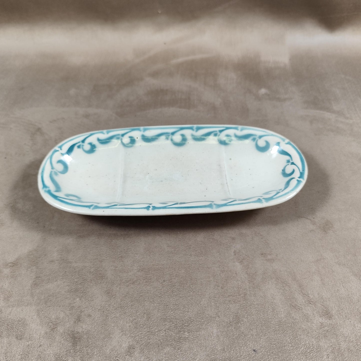 Porte savon en faïence par Keller et Guerin Made in France 1900