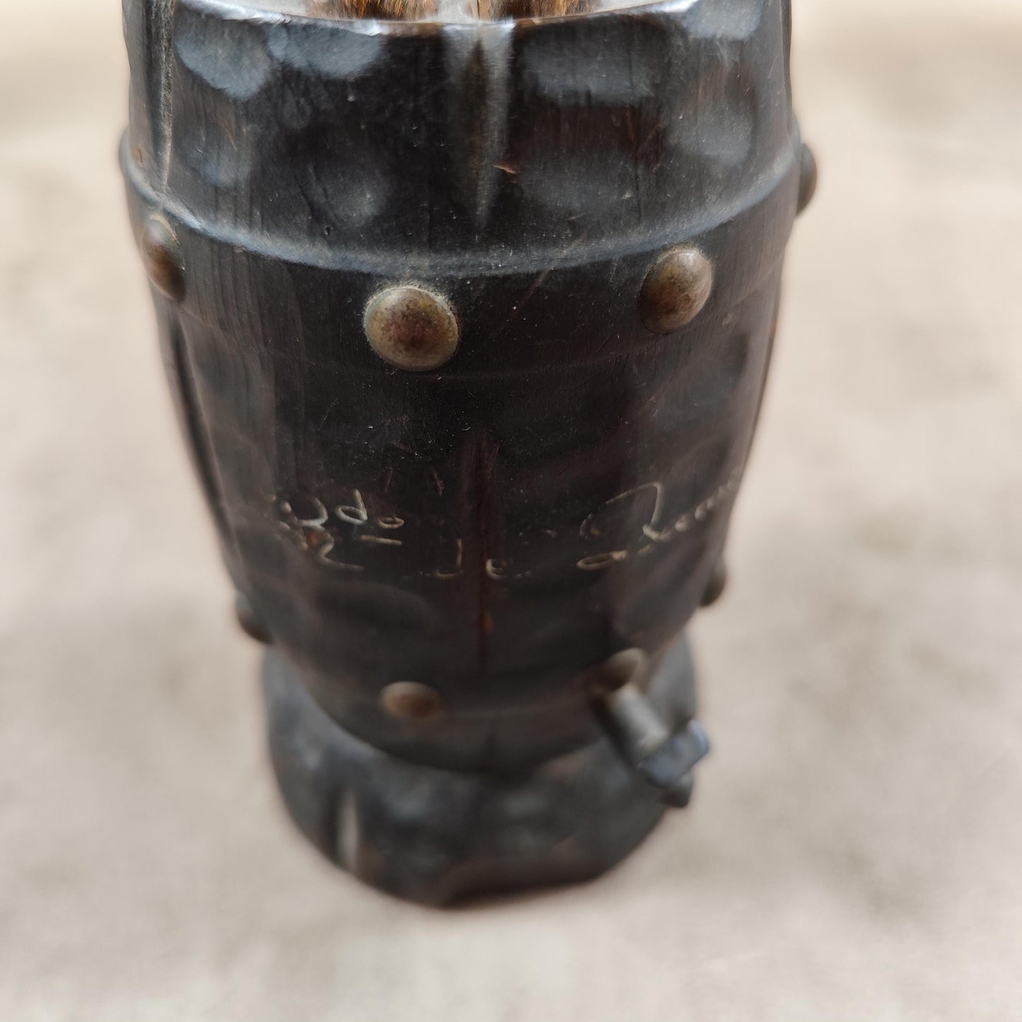 Distributeur boite à cigarette en bois en forme de tonneau vintage Made in France