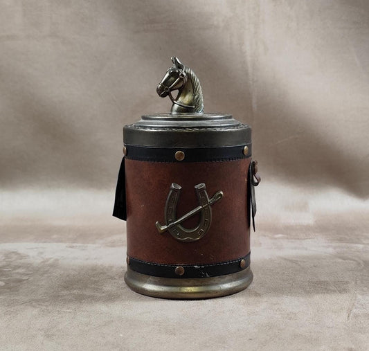 Distributeur de cigarettes façon cuir décor cheval Made in France Vintage 1970