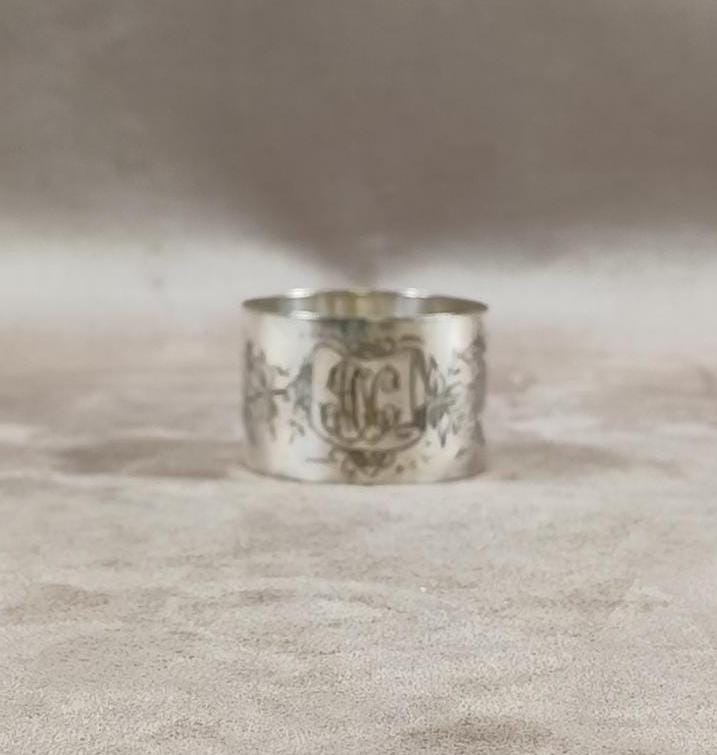 Rond de Serviette en Métal Argenté Poinçon d'orfèvre Cailar Bayard Made in France Vintage 1900