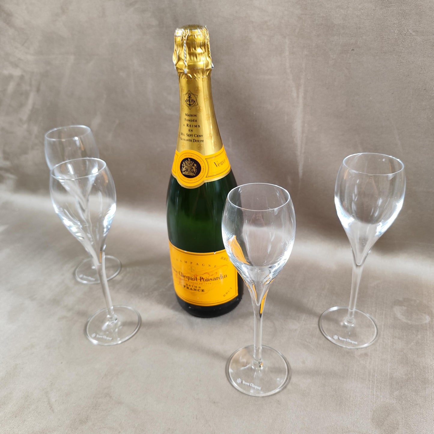 Lot 4 Flutes Champagne Veuve Clicquot Ponsardin Made in France Vintage 1980