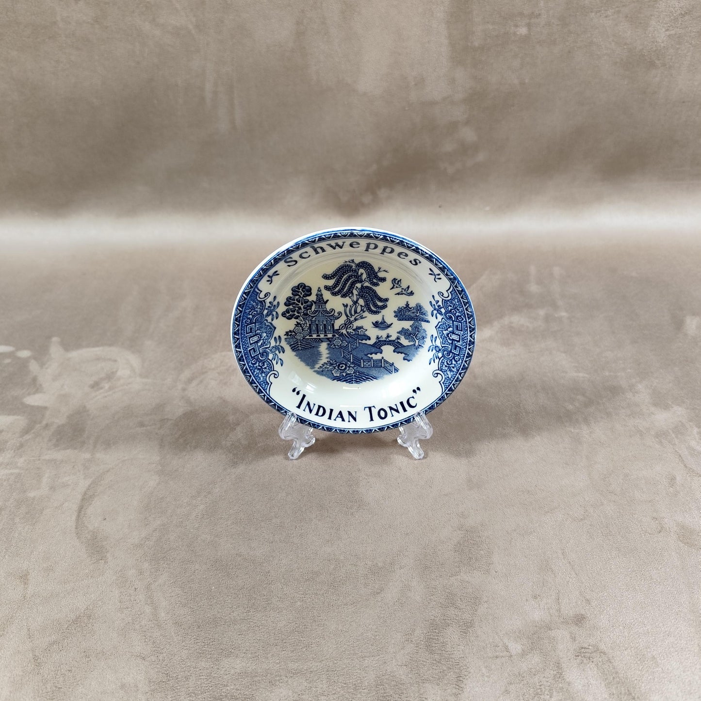 Coupelle, cendrier, vide poche Schweppes Indian Tonic en faïence Made in France Vintage 1970