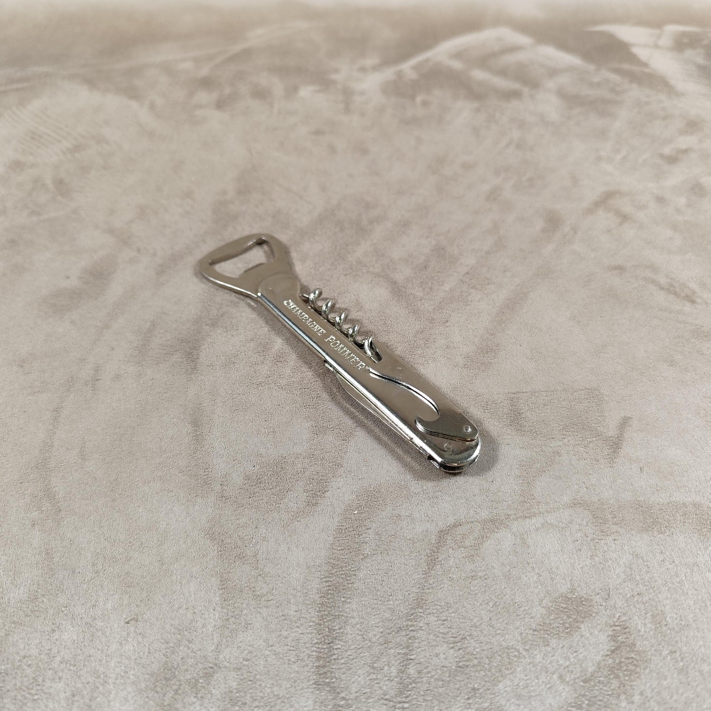 Décapsuleur, Tire-bouchon Champagne Pommery en métal Made in France Vintage 1970