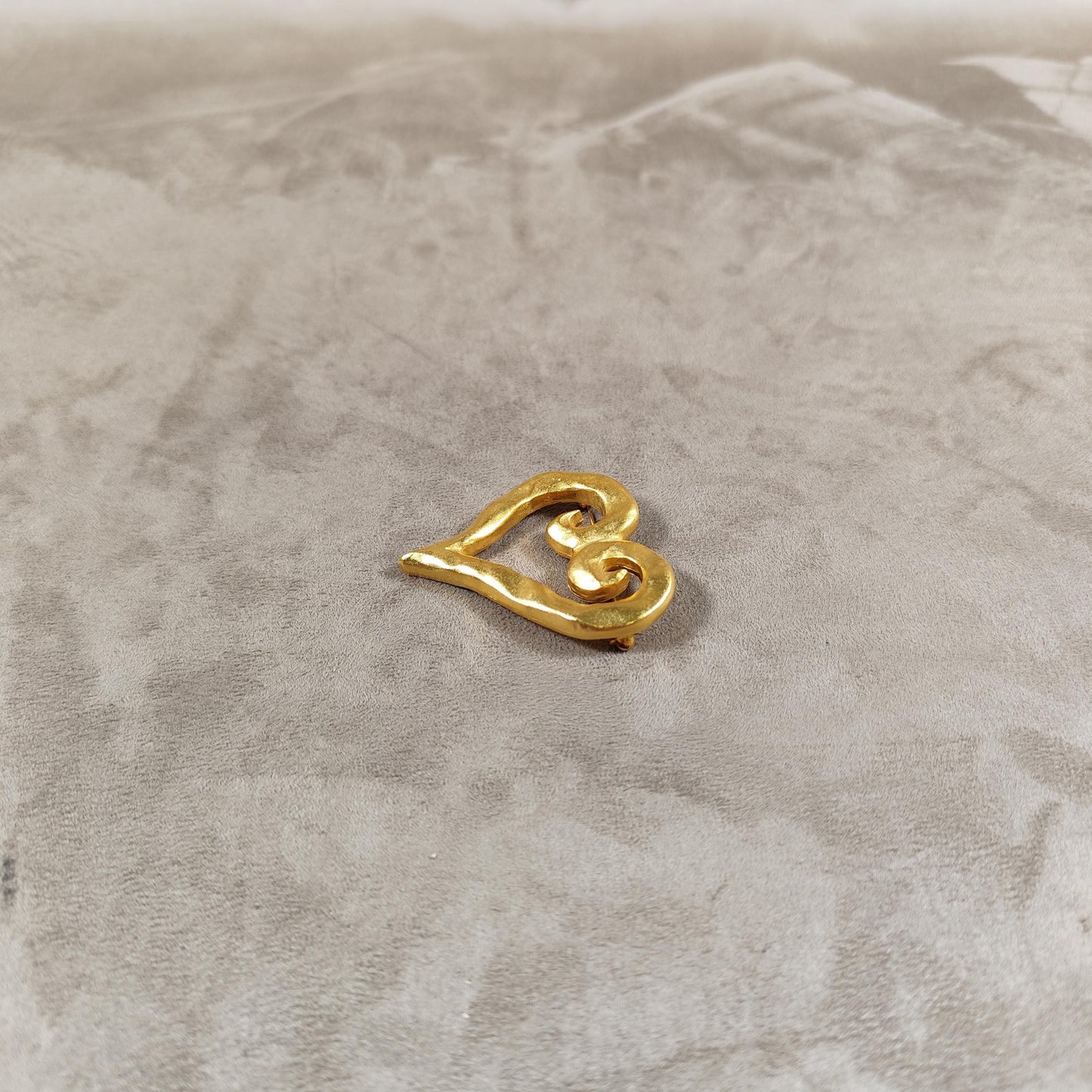 RARE Superbe broche "Edouard Rambaud" Paris / Edition spéciale Champagne Perrier-Joüet Made in France