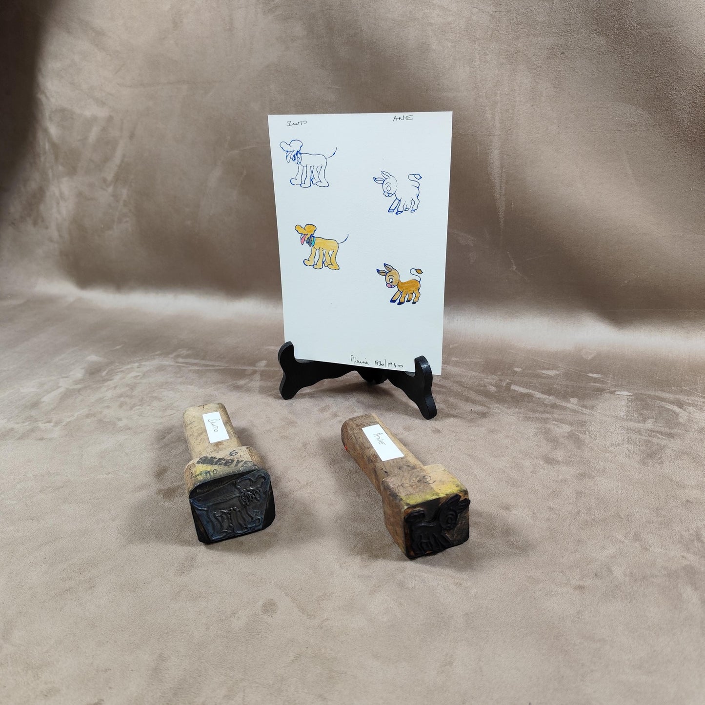 RARE Lot de 2 tampons Walt Disney par BEROYE en bois et métal en forme de Pluto Made in France Vintage 1950
