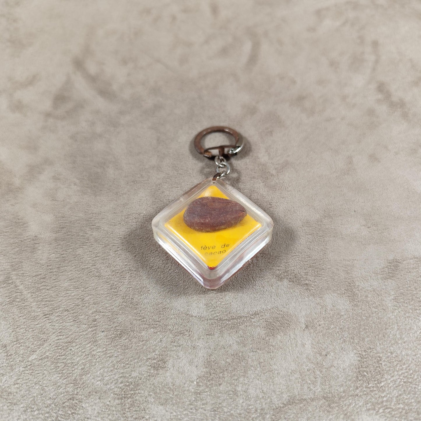 Porte clés Publicitaire Chocolat Poulain avec une vraie fève de cacao Made in France Vintage 1970