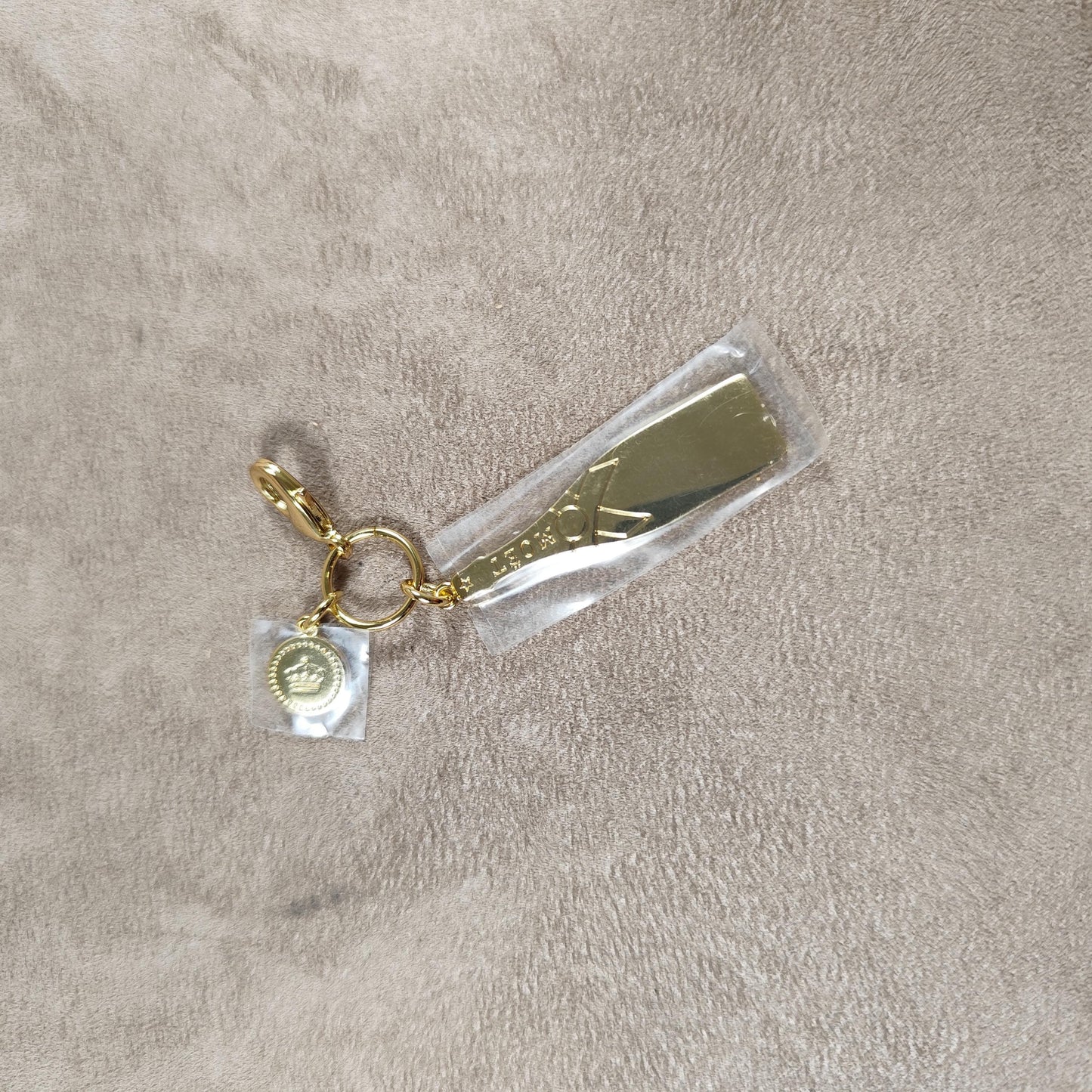 Porte clés charms Publicitaire en métal doré Champagne Moet et Chandon vintage