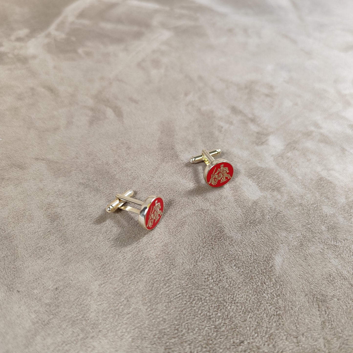 Paire de Bouton de manchette Taittinger en acier Made in France